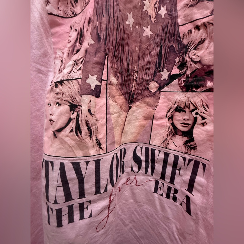 Taylor Swift. Make Market. Bubble Gum Pink Vinyl Print - Lover Era Tshirt. 3XL. - Picture 7 of 7